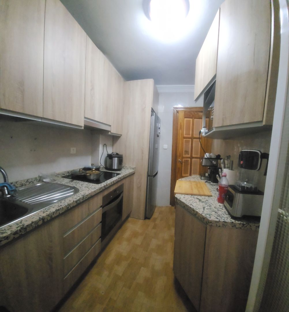 Kitchen of Flat for sale in  Granada Capital  with Air Conditioner