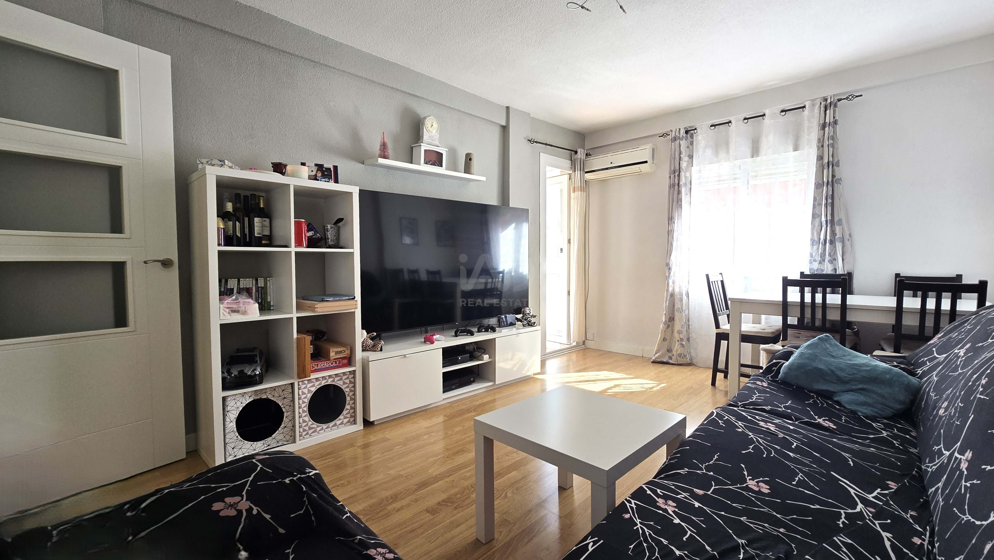 Living room of Flat for sale in Alcalá de Henares  with Air Conditioner and Terrace