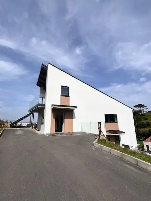 Vista exterior de Casa o xalet en venda en Gijón  amb Calefacció i Terrassa