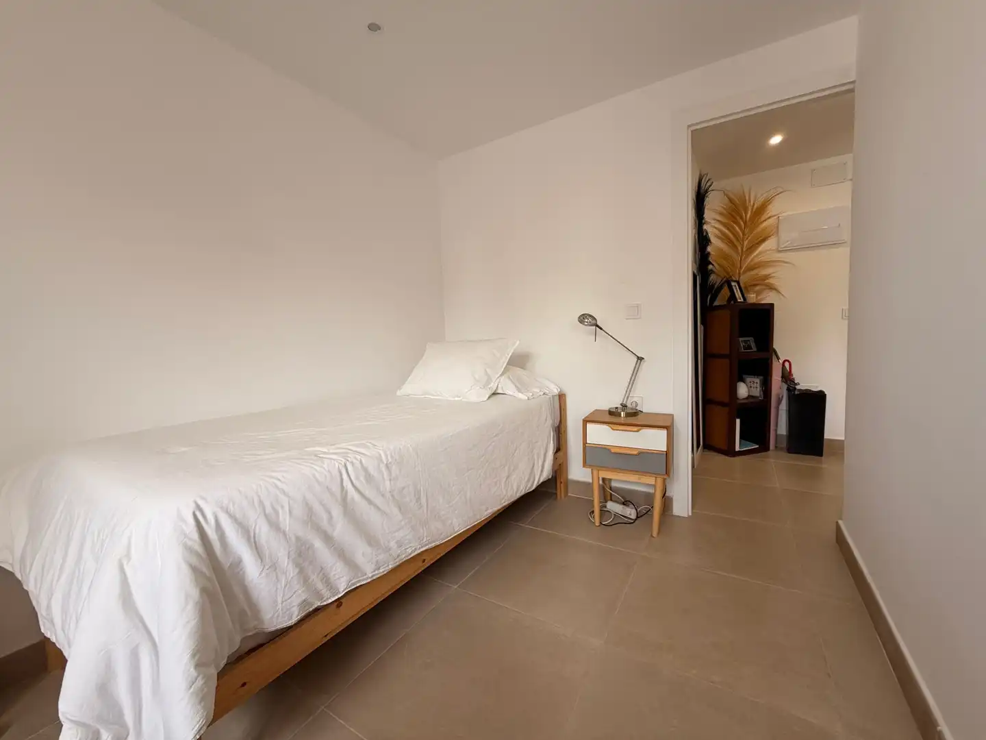 Habitación de Apartamento en venta en Torremolinos con Aire acondicionado, Terraza y Amueblado