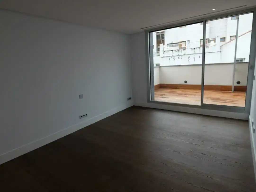Sala d'estar de Casa o xalet en venda en  Madrid Capital amb Balcó