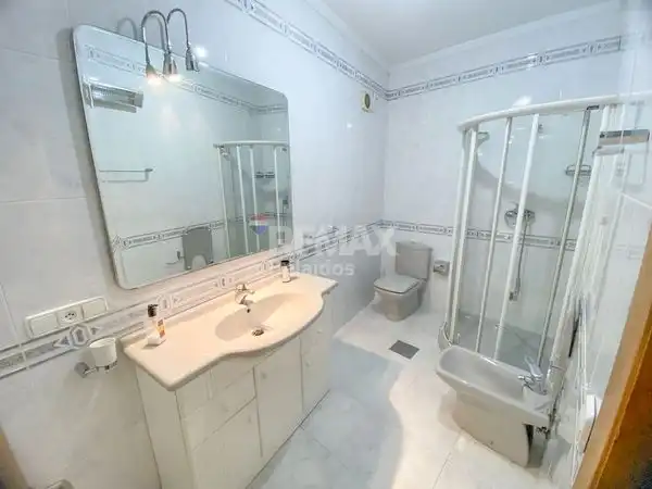 Baño de Piso en venta en Vilagarcía de Arousa con Calefacción, Parquet y Terraza