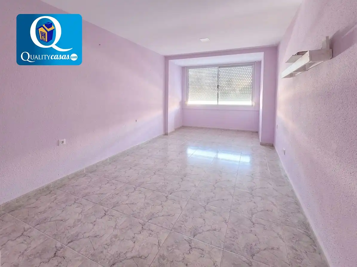 Apartament amb terrassa en venda a Centro, imagen 2