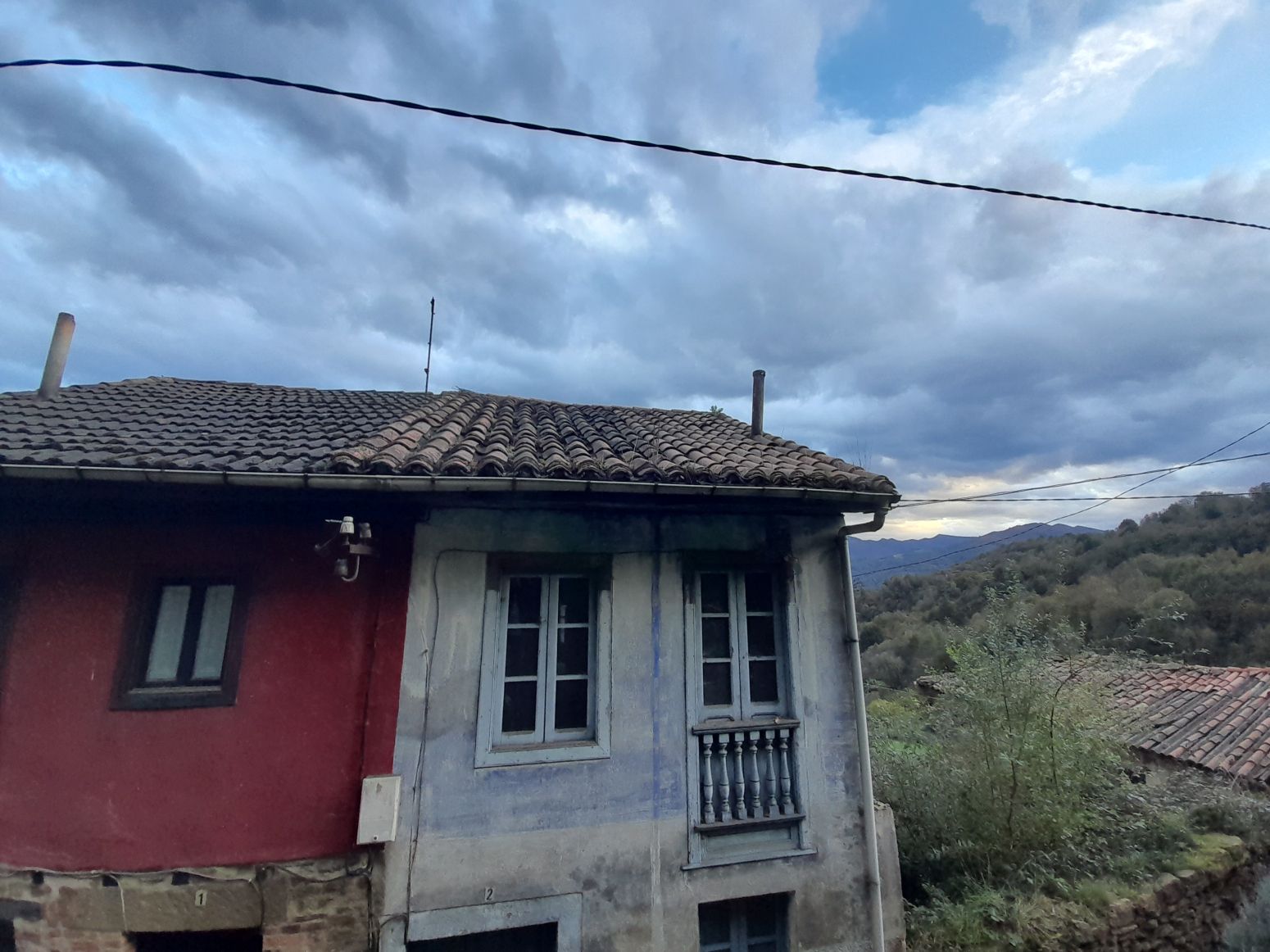 Exterior view of House or chalet for sale in San Martín del Rey Aurelio  with Storage room