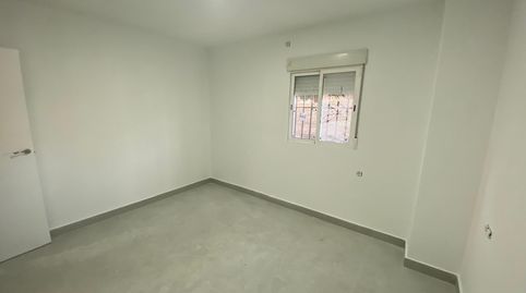 Photo 2 of Flat for rent in Calle Calle Marzo, El Torrejón - El Cerezo, Sevilla Capital