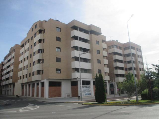 Local comercial en Venta en Binéfar