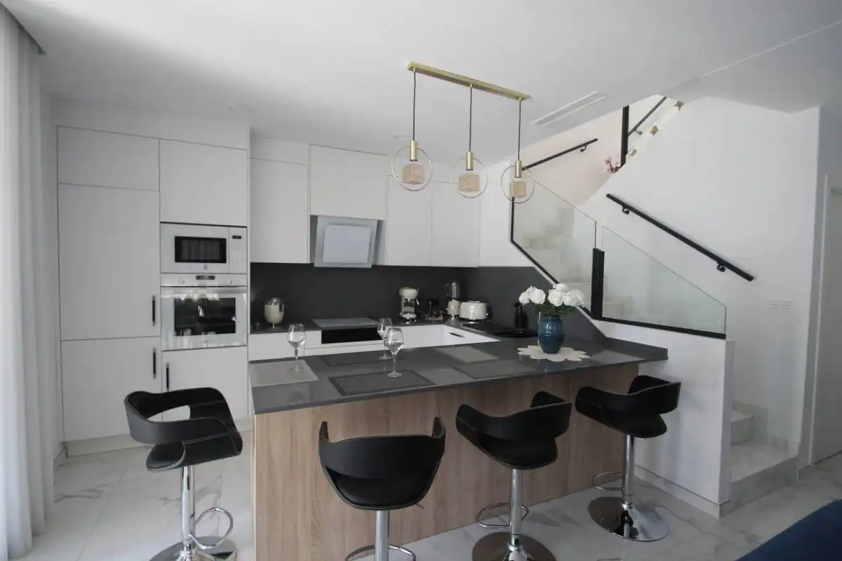 Villa avec piscine à vendre à Av. CircunvalaciÃ³n, imagen 2