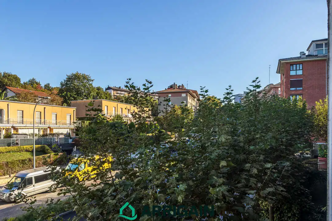 Vista exterior de Pis en venda en Donostia - San Sebastián  amb Calefacció, Jardí privat i Traster