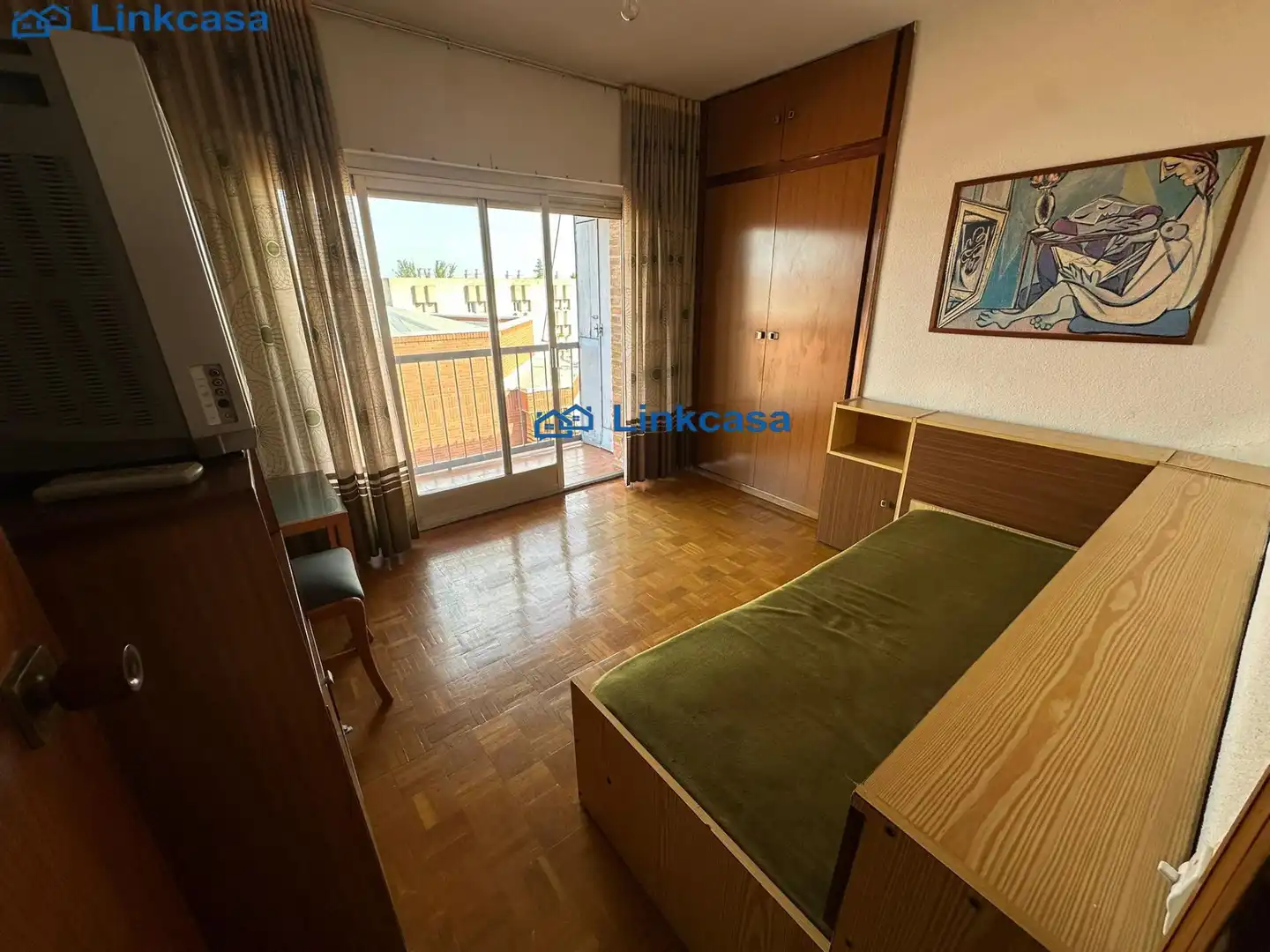 Habitación de Piso en venta en Madrid con Parquet