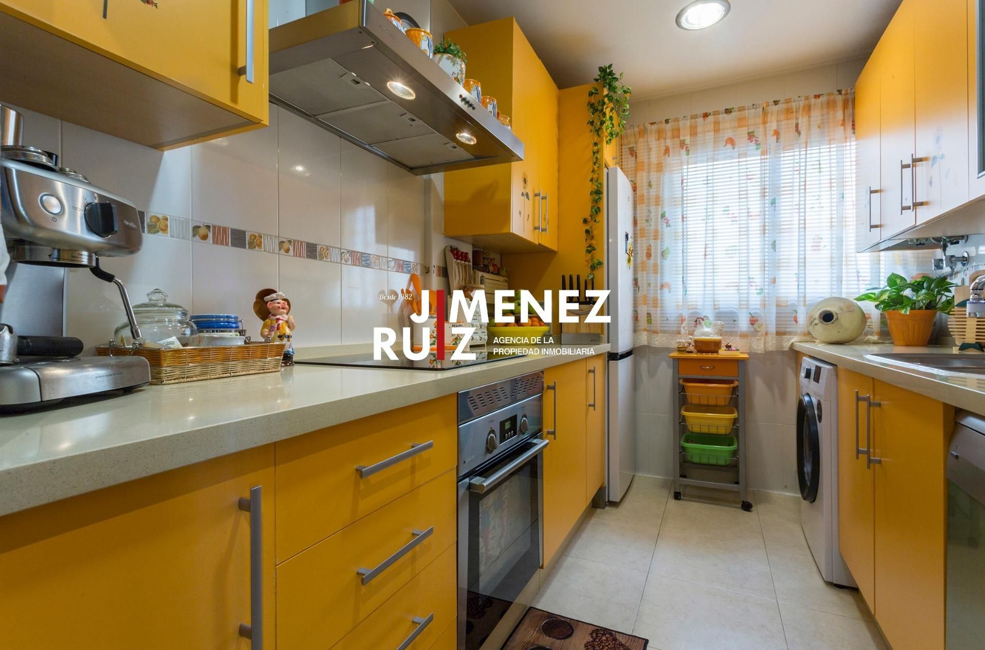 Kitchen of Flat for sale in El Puerto de Santa María  with Terrace and Storage room
