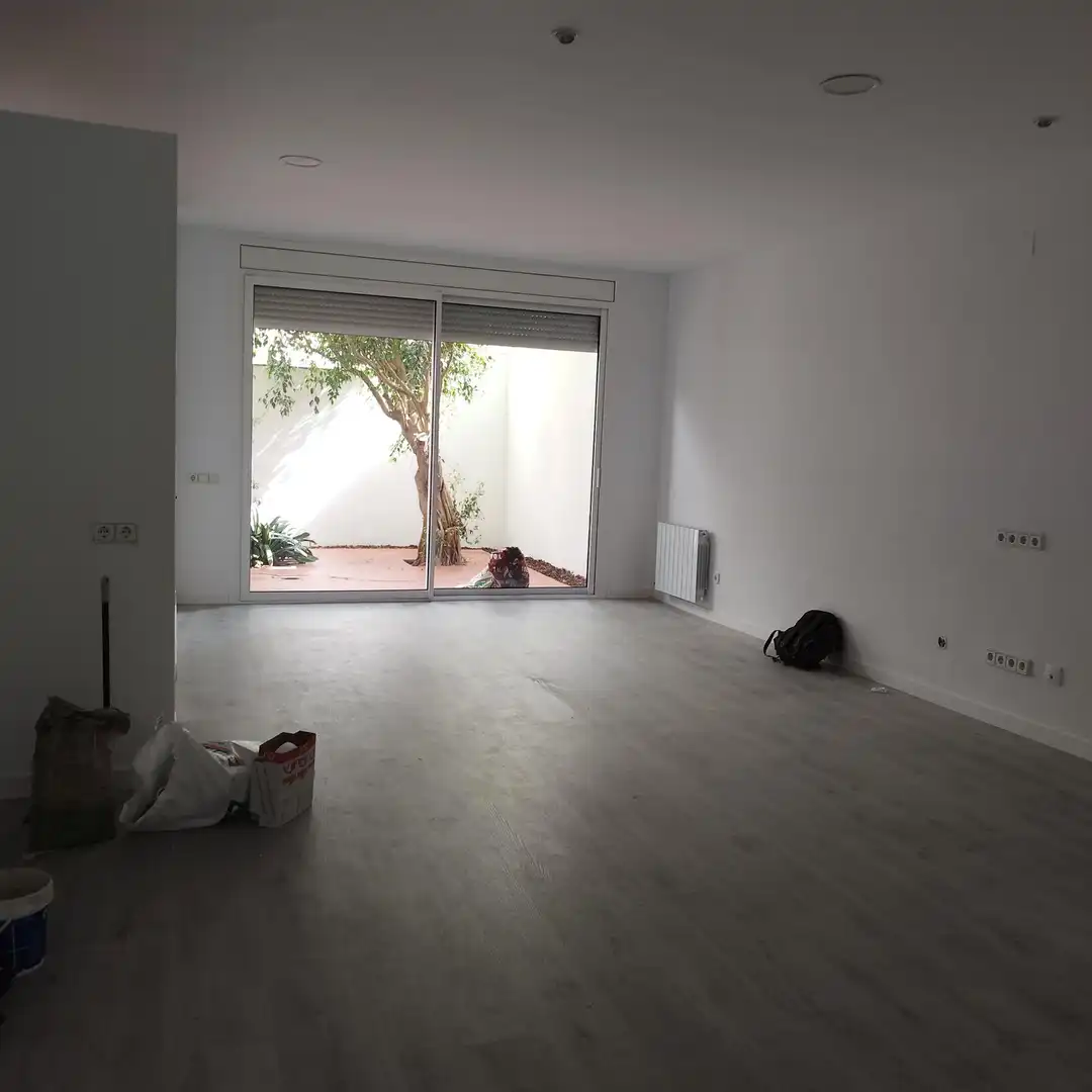 Ground floor for rent in Badalona  with Heating and Parquet flooring