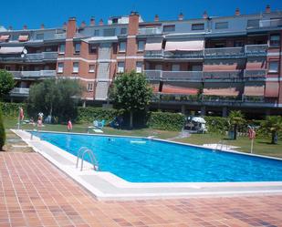 Piscina de Pis de lloguer en Colmenarejo amb Terrassa