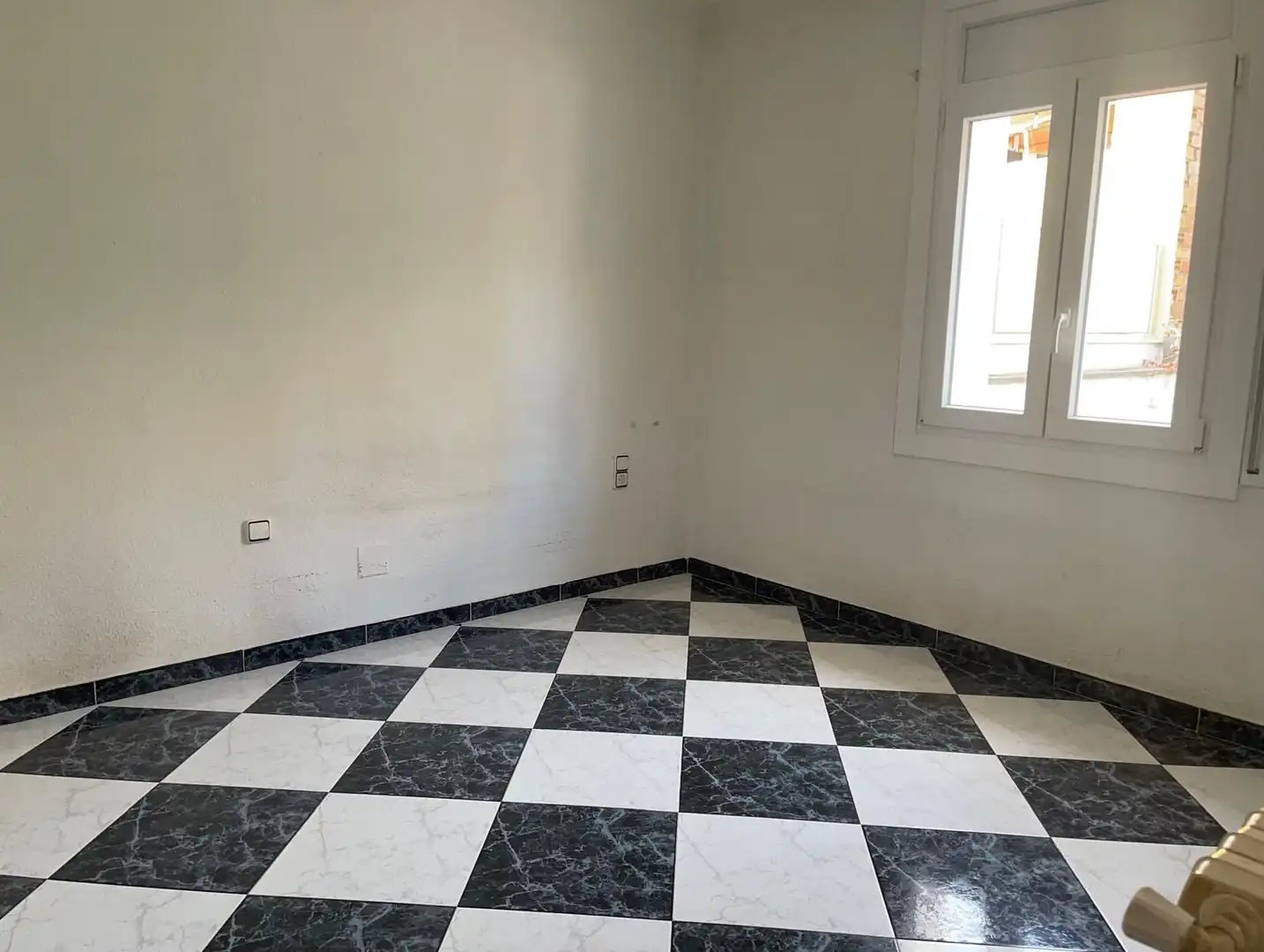 Dormitori de Casa o xalet en venda en Olot amb Calefacció, Terrassa i Balcó