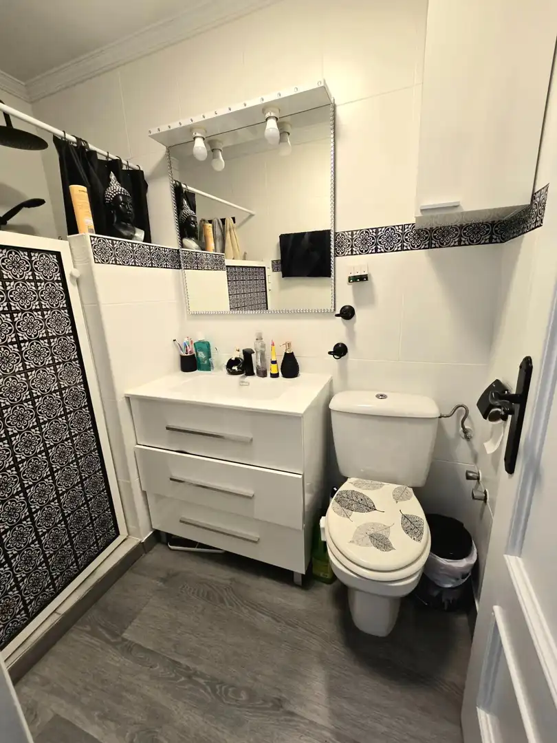 Baño de Piso en venta en Torremolinos