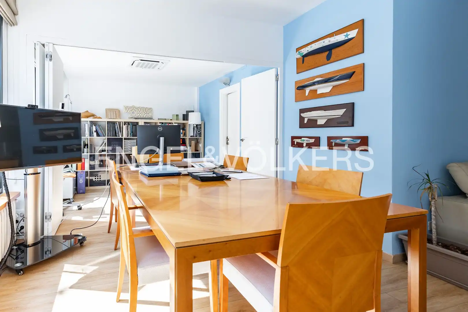 Comedor de Piso en venta en Barcelona con Calefacción y Parquet