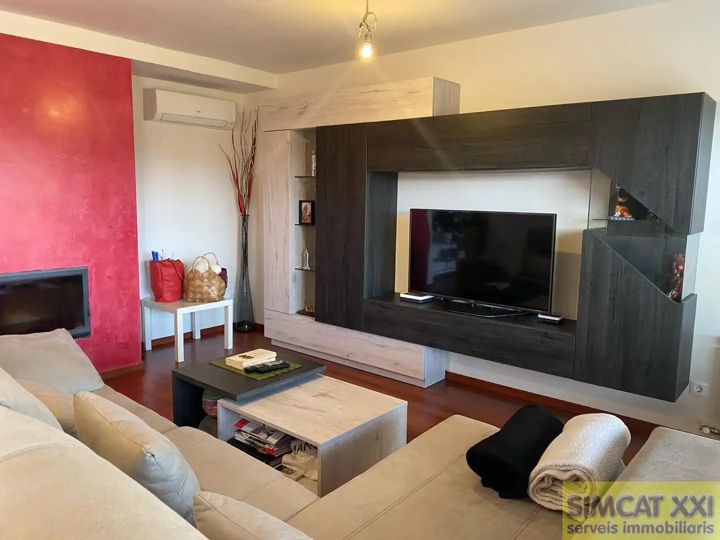 Sala de estar de Casa adosada en venta en Navata con Aire acondicionado, Calefacción y Parquet