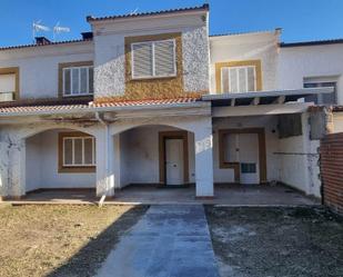 Casa adosada en venda a Valdemaqueda