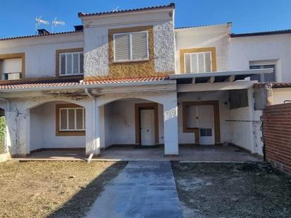 Single-family semi-detached for sale in Valdemaqueda