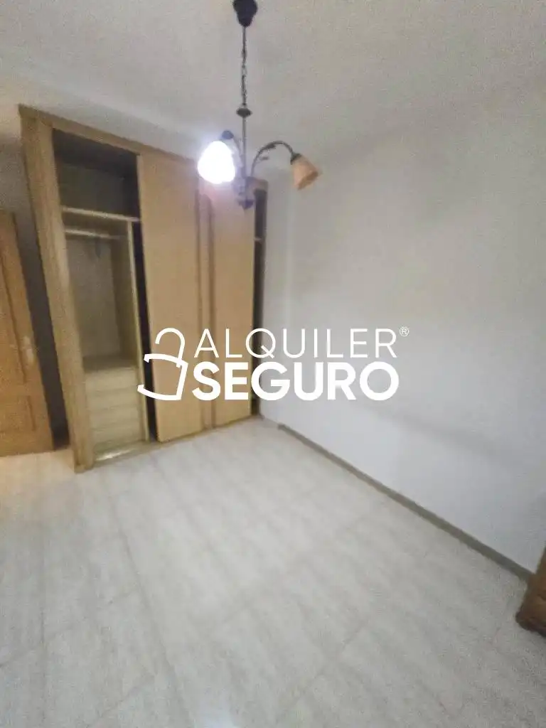 Habitación de Piso de alquiler en Alcalá de Henares con Calefacción