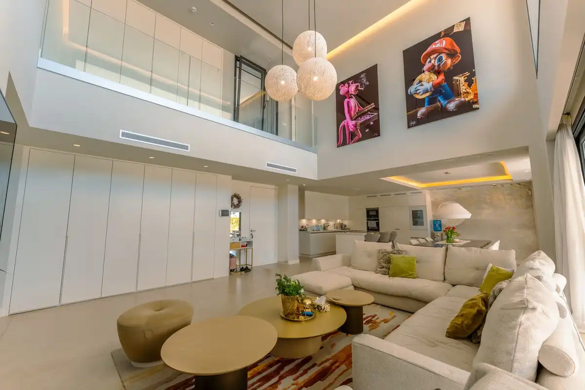 Sala d'estar de Casa o xalet de lloguer en Estepona amb Jardí privat, Piscina i Alarma