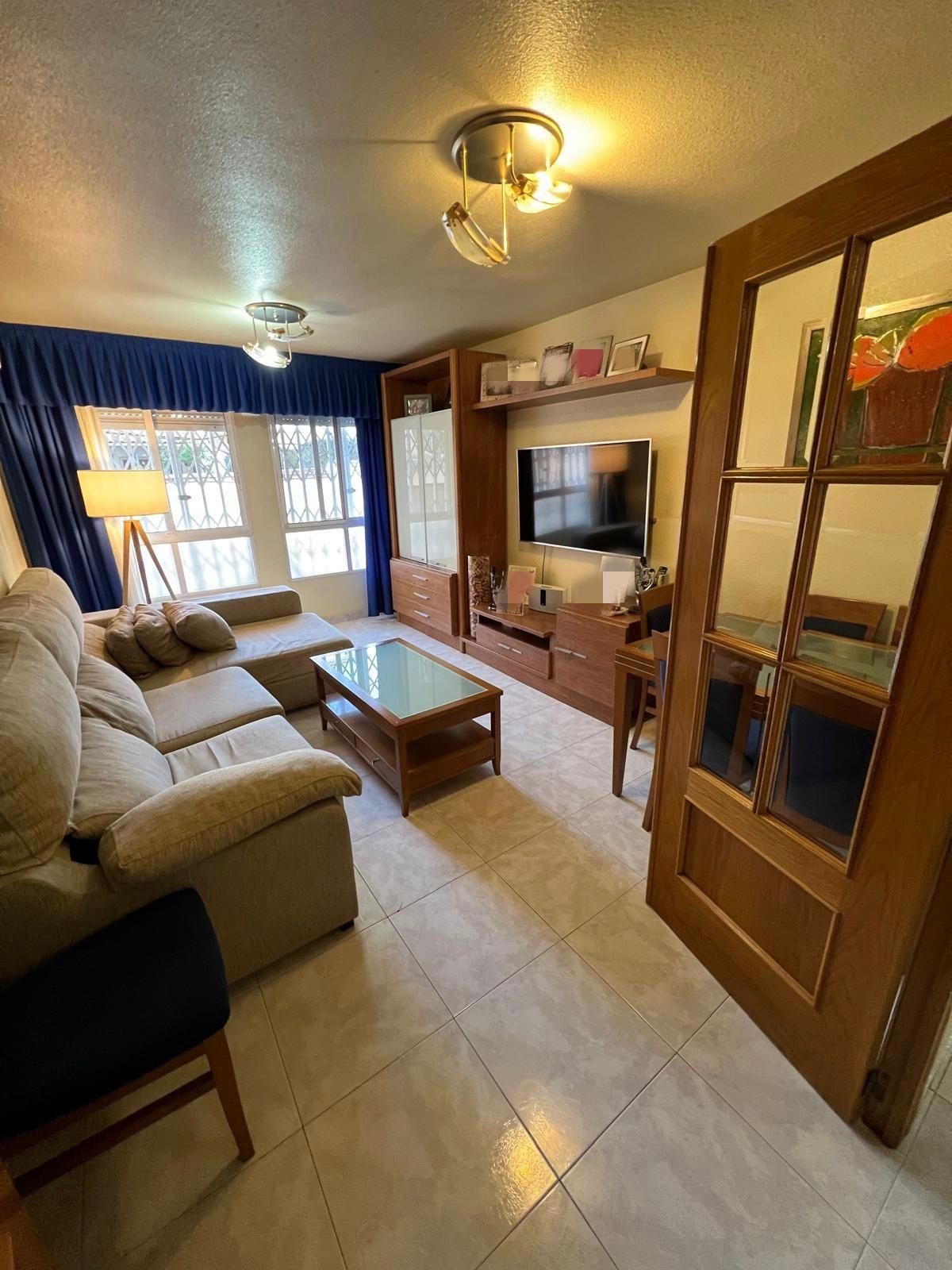 Sala d'estar de Planta baixa en venda en  Murcia Capital amb Aire condicionat i Moblat