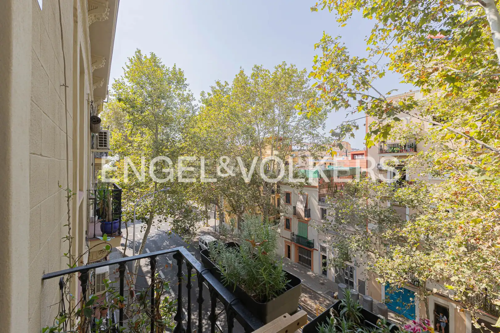 Vista exterior de Piso en venta en Barcelona con Aire acondicionado, Calefacción y Parquet