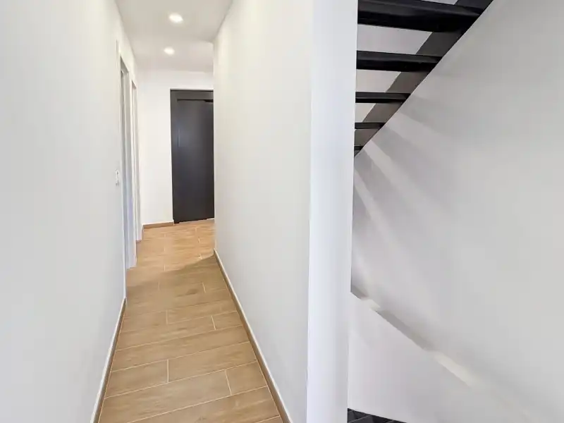 Reihenhaus zum Verkauf in N/A, imagen 18