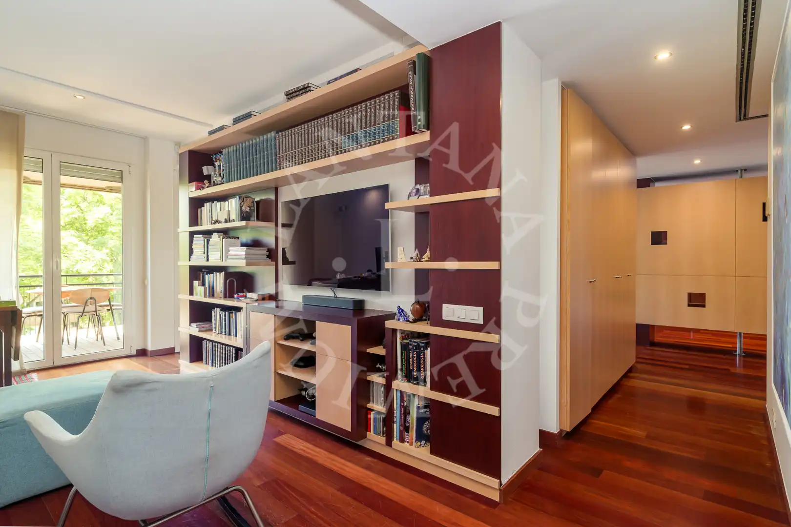 Sala d'estar de Pis en venda en Barcelona amb Aire condicionat, Calefacció i Parquet