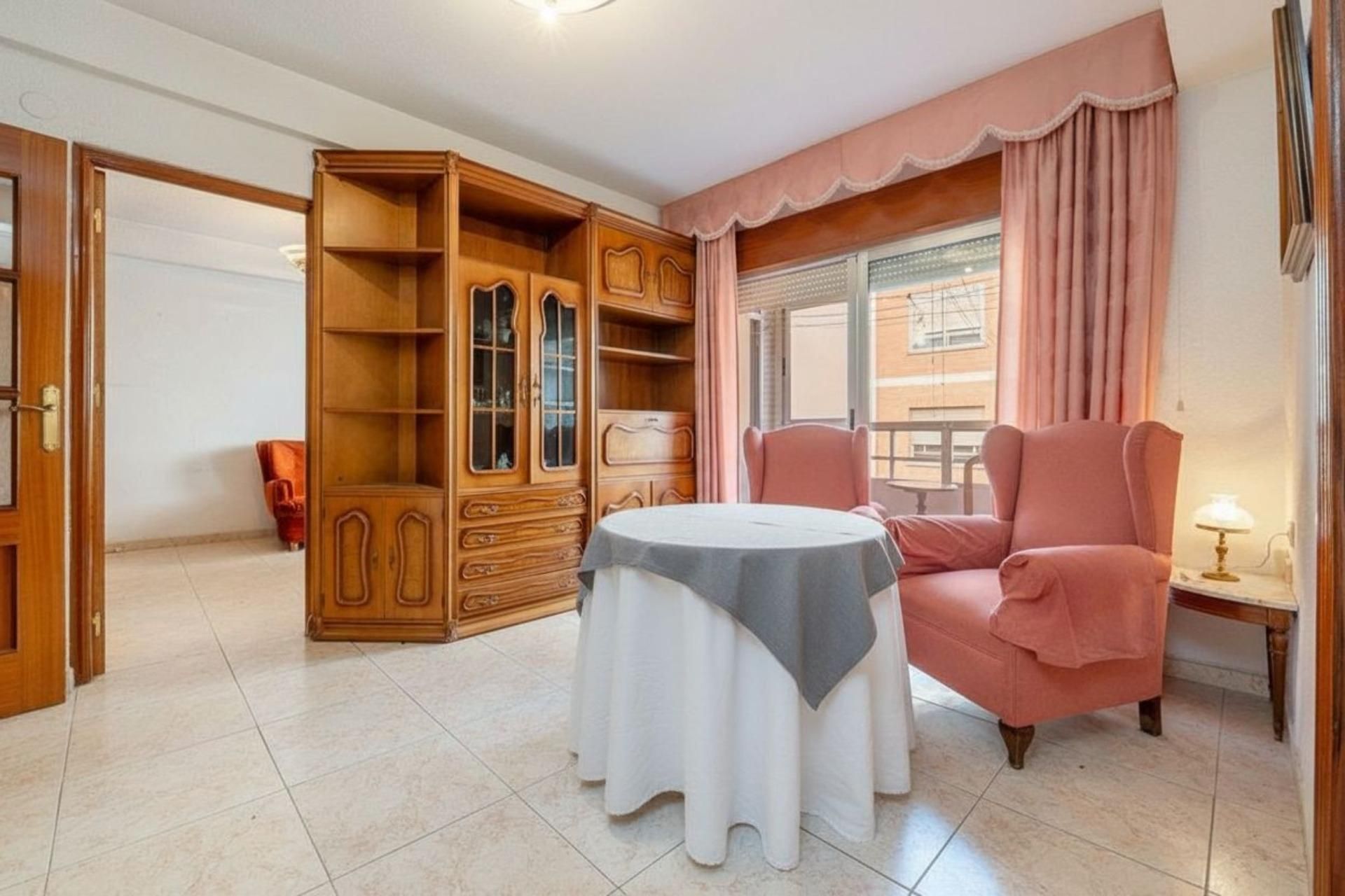 Habitación de Piso en venta en  Granada Capital con Balcón