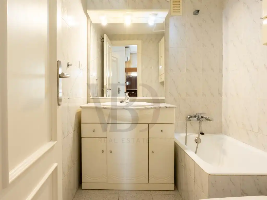 Baño de Apartamento en venta en Eivissa con Aire acondicionado