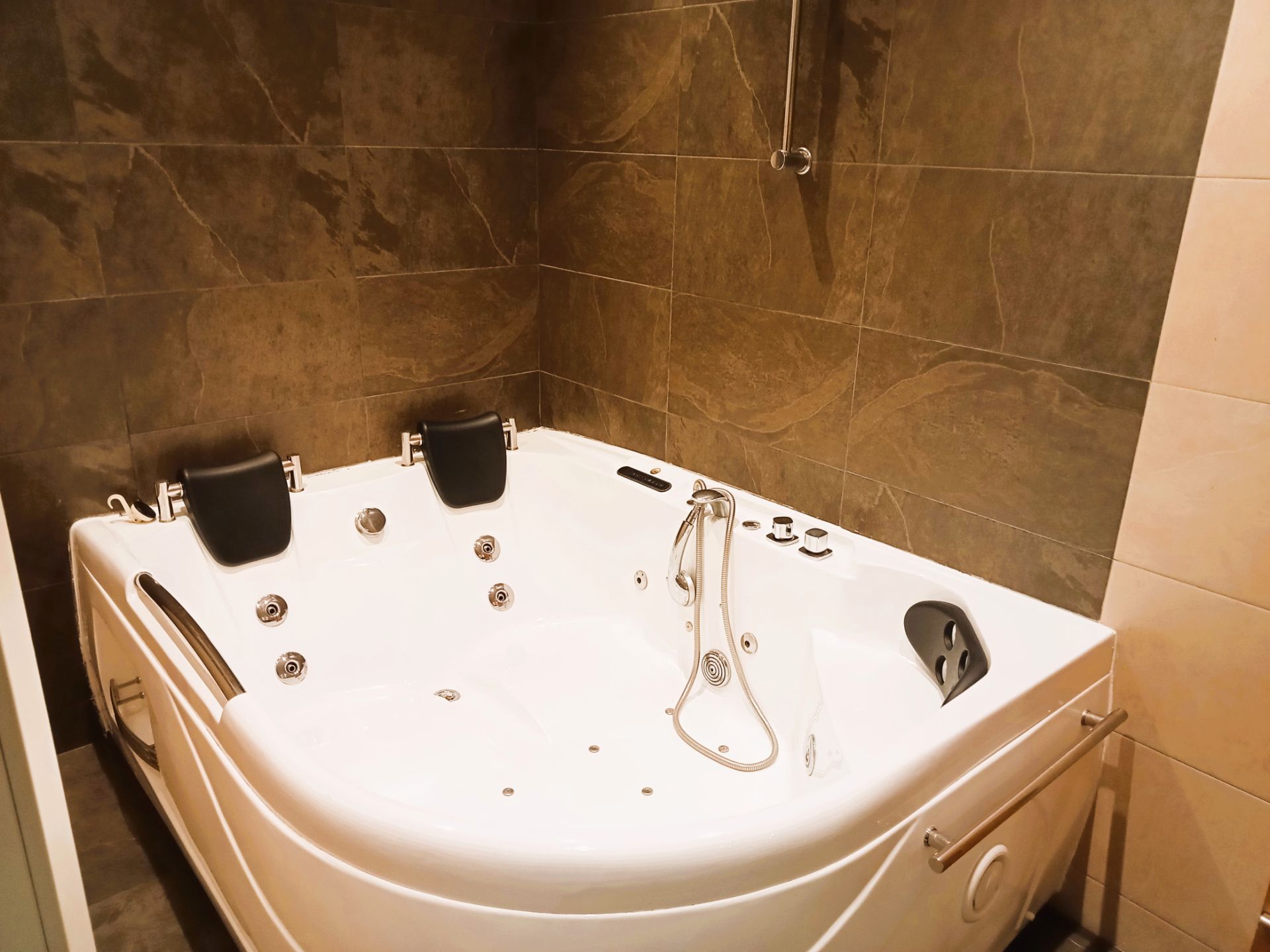 Bathroom of Flat for sale in Pontedeume  with Parquet flooring, Terrace and Furnished
