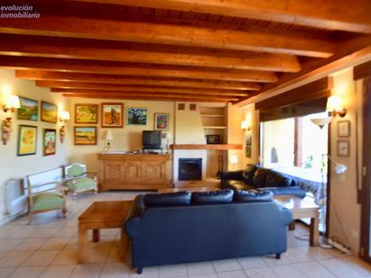 Sala d'estar de Casa o xalet en venda en Ciruelos de Cervera amb Terrassa i Balcó
