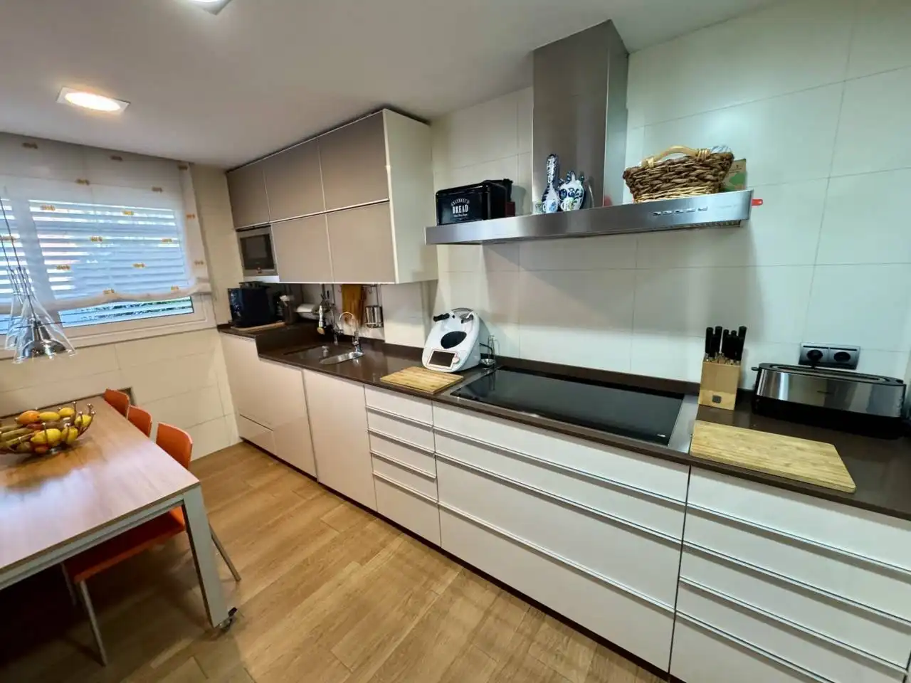 Kitchen of Houses for sale in Cerdanyola del Vallès  with Air Conditioner, Heating and Private garden