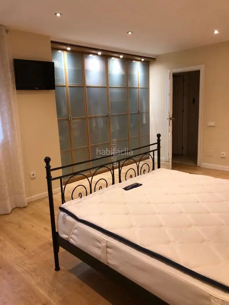 Piso con ascensor en venta en Calle Caballero de Rodas 113, imagen 8