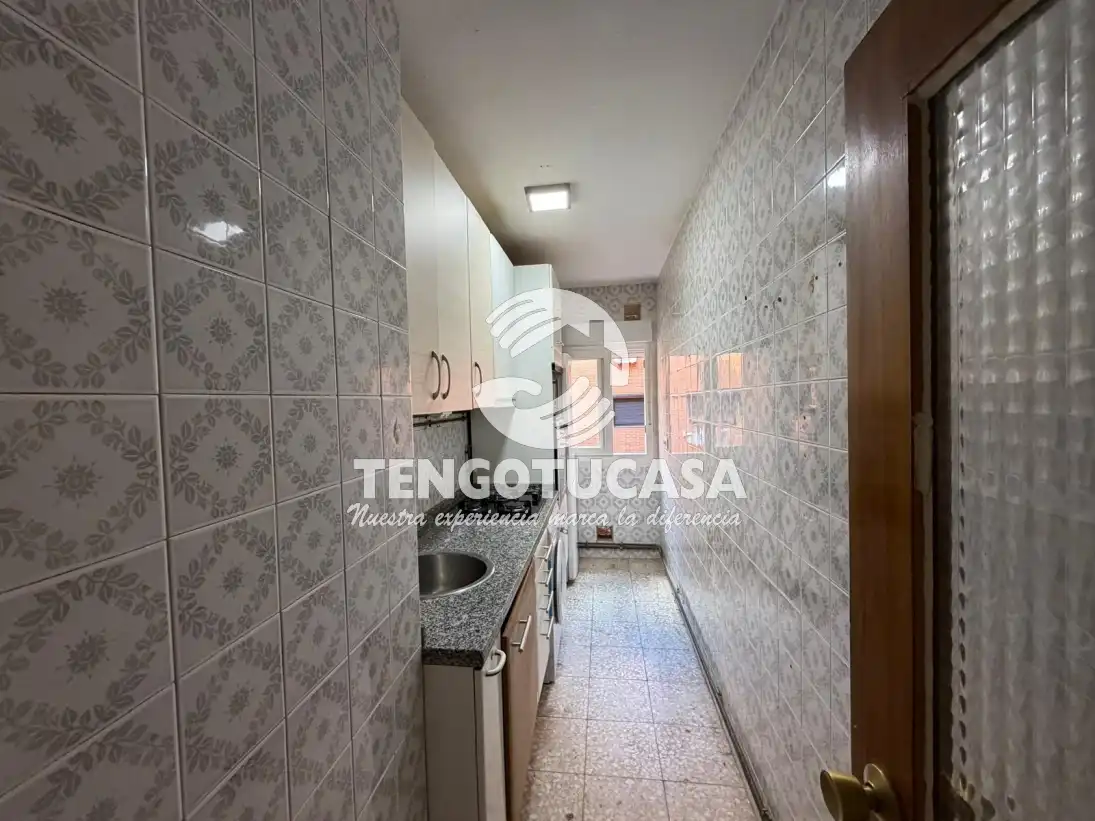 Piso en venta en Madrid con Calefacción, Terraza y Trastero