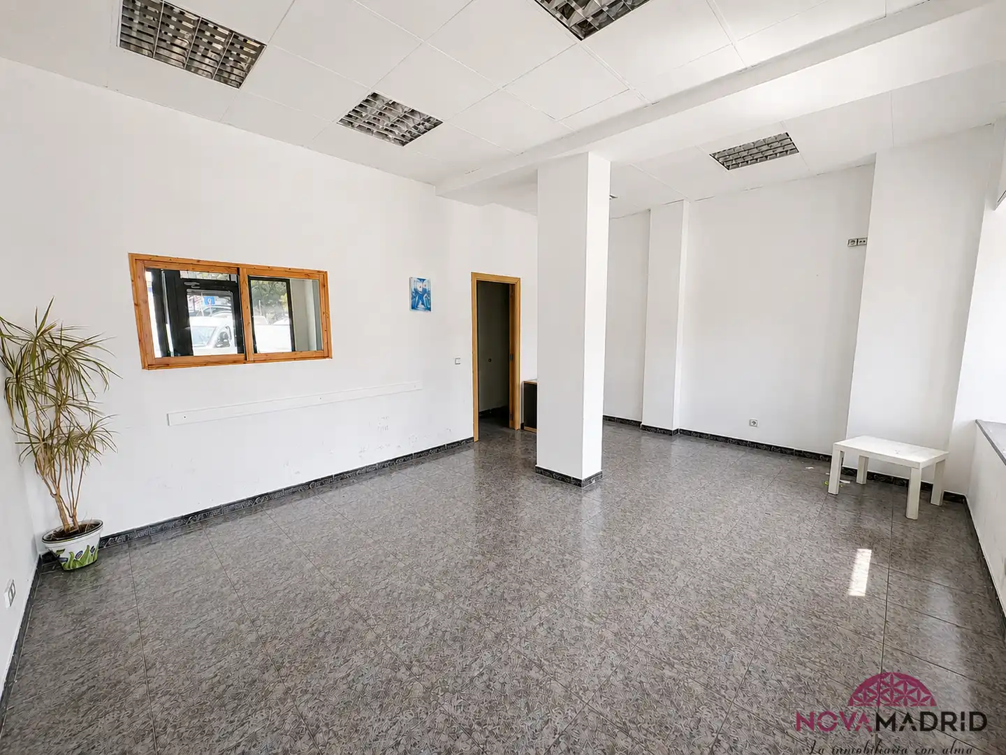 Commercial properties for sale in Fuenlabrada  with Air Conditioner