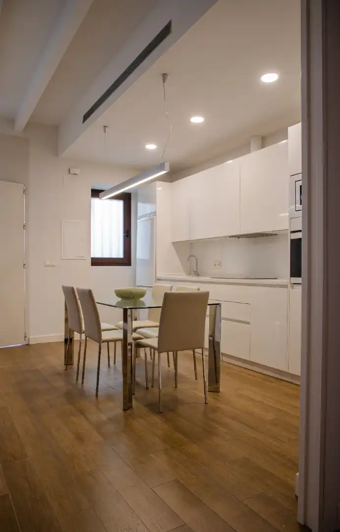 Kitchen of Flat for rent in Sevilla  with Air Conditioner, Furnished and Oven