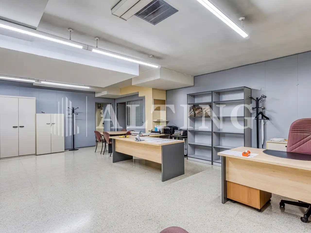Commercial properties for sale in Barcelona  with Air Conditioner