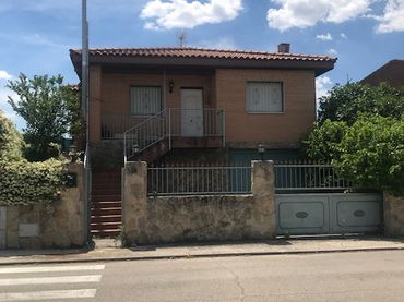 Detached house with pool for sale in Montes de Toledo