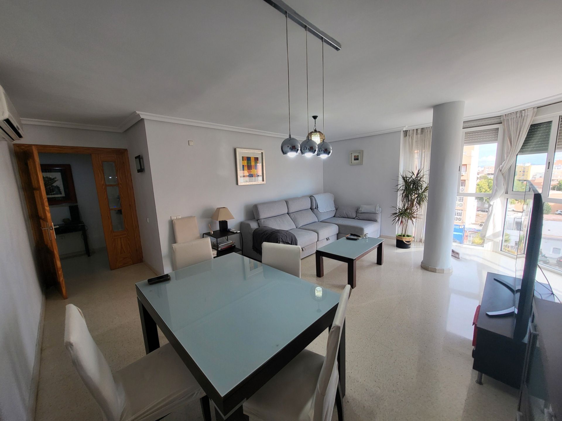 Sala d'estar de Pis de lloguer en  Almería Capital amb Aire condicionat, Calefacció i Moblat
