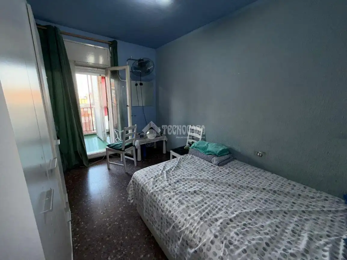 Habitación de Piso en venta en Barcelona con Terraza y Balcón