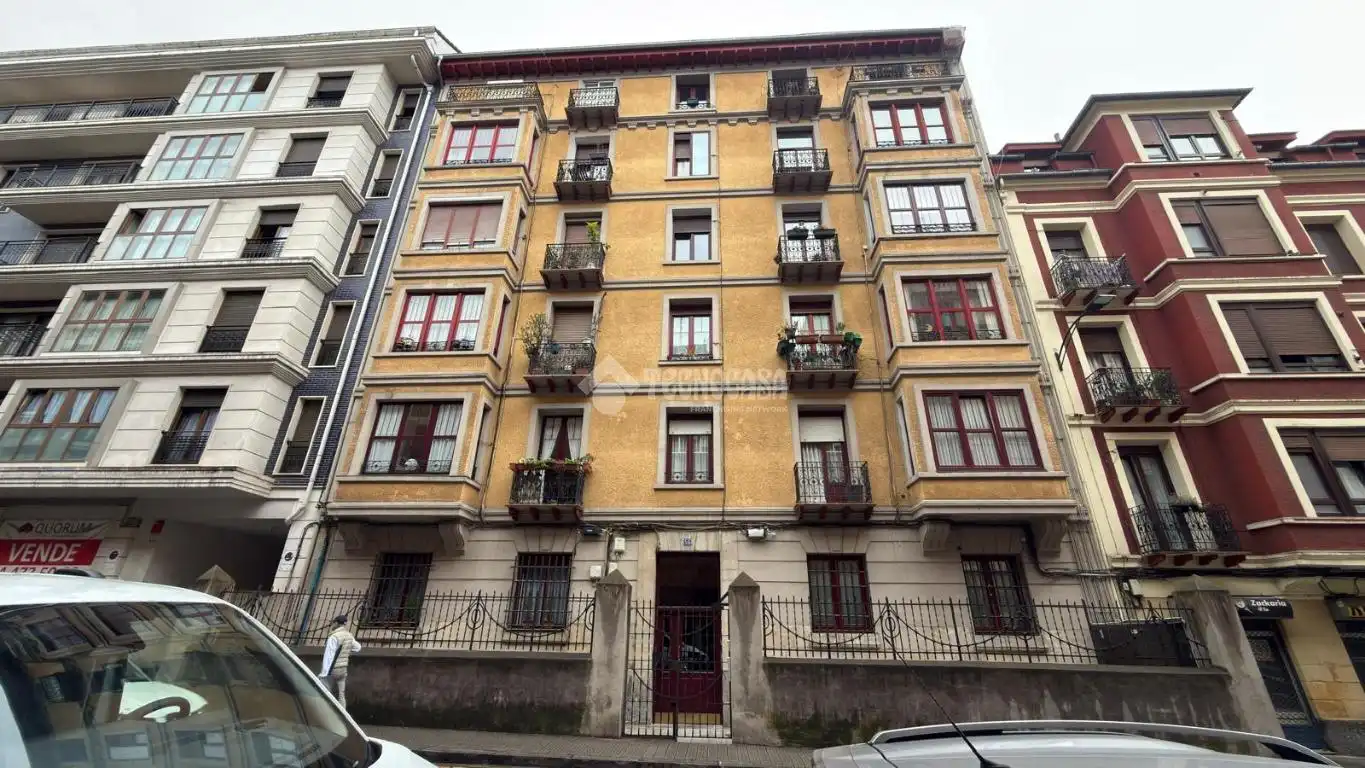Vista exterior de Piso en venta en Bilbao 