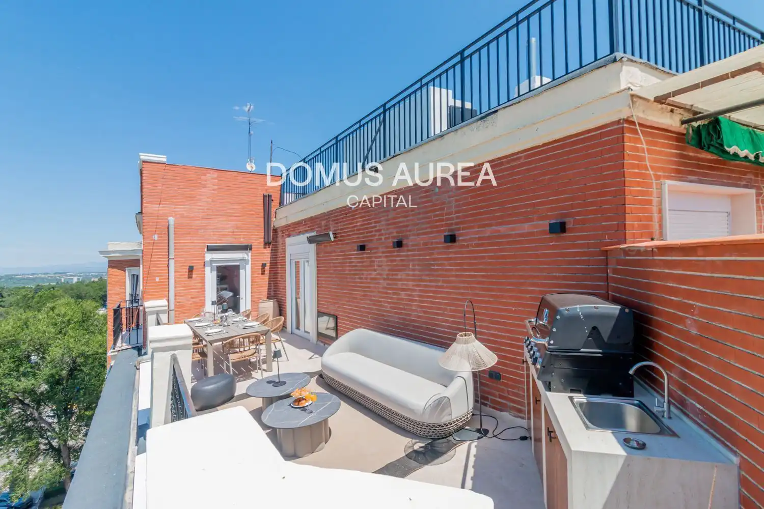 Terrace of Attic for rent in Madrid  with Air Conditioner, Heating and Parquet flooring