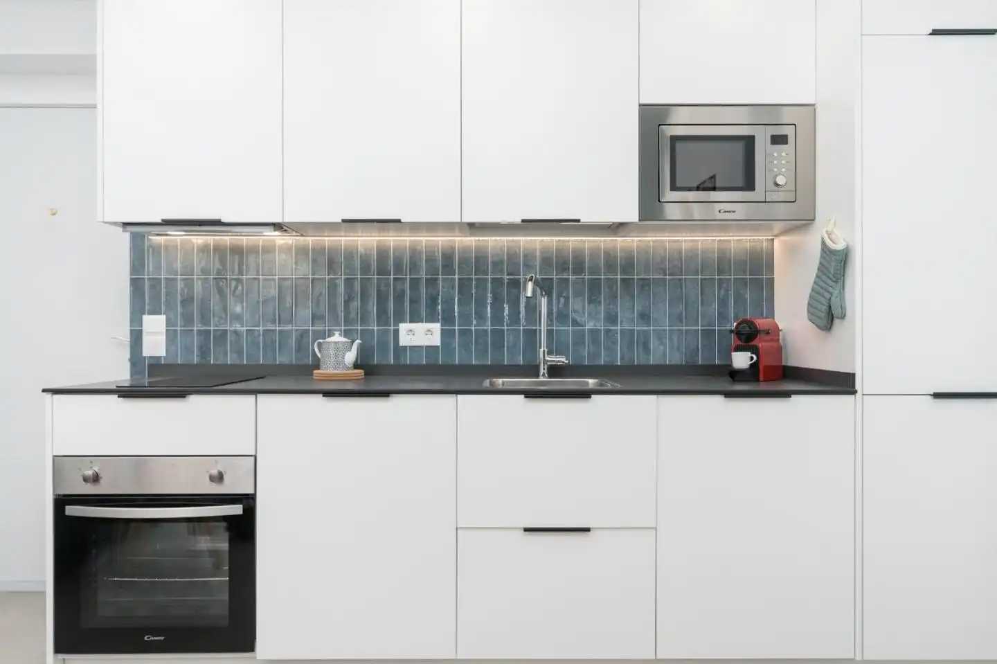 Flat for rent in Calle Carretería, La Goleta - San Felipe Neri