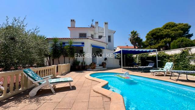 Casa-chalet en Venta en Carrer del Déu Set, 18 en El Casalot