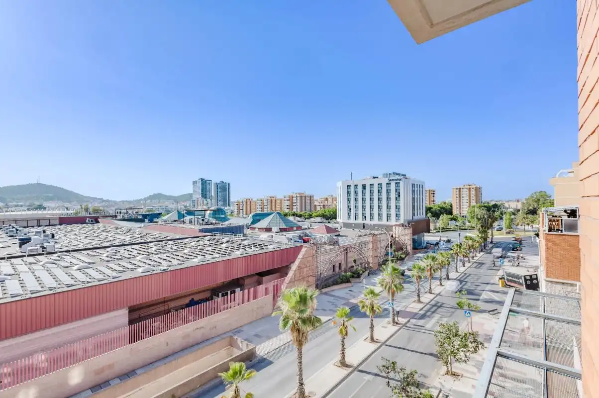 Vista exterior de Piso en venta en Málaga con Aire acondicionado, Calefacción y Piscina