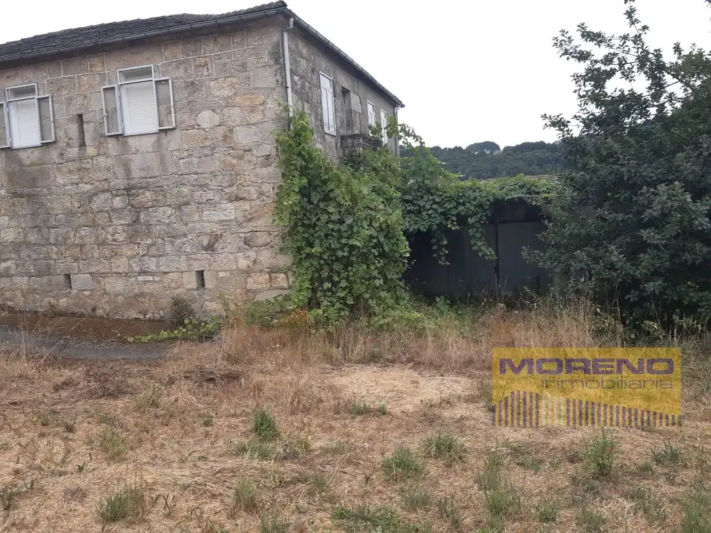 Country homes for sale in Paradela