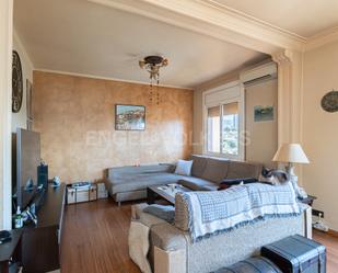 Sala d'estar de Apartament en venda en L'Hospitalet de Llobregat amb Aire condicionat, Calefacció i Balcó