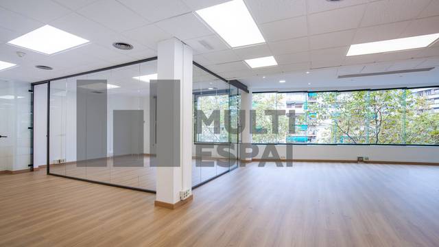 Oficina en Alquiler en Carrer del Marquès de Sentmenat en Barri de les Corts