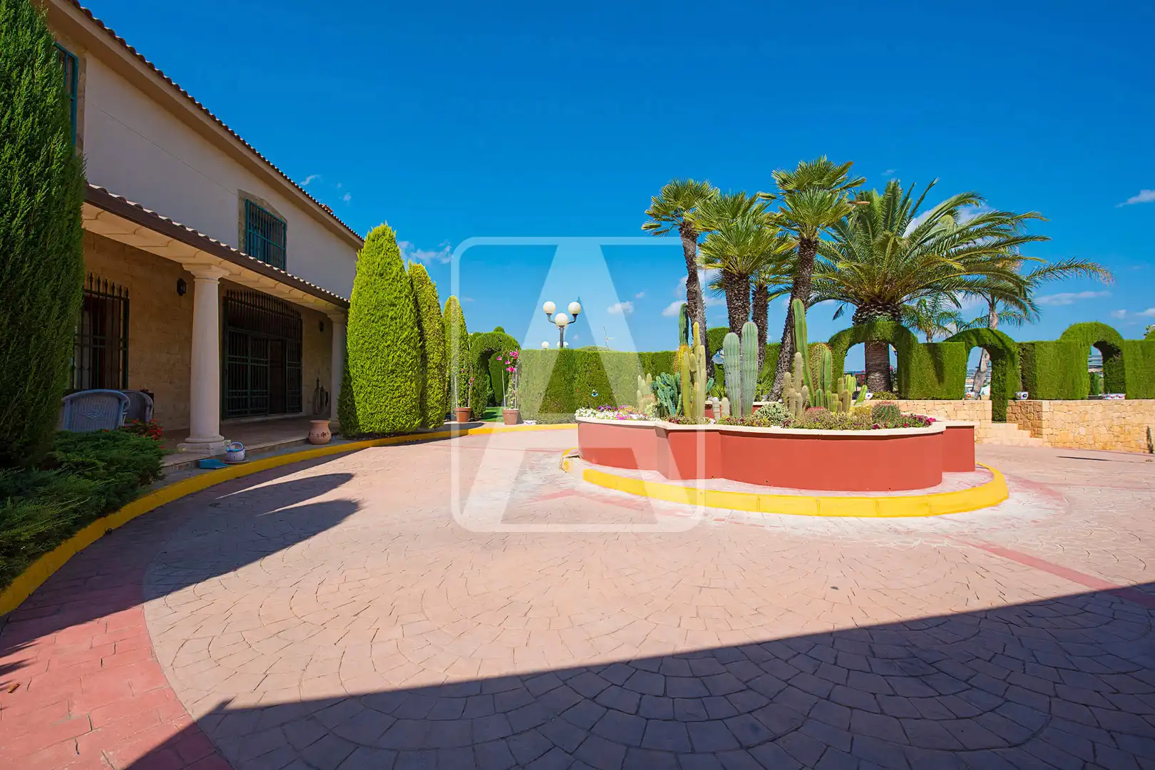 Chalet con piscina en venta en Marisol Park - Ortembach - Los Almendros, imagen 33
